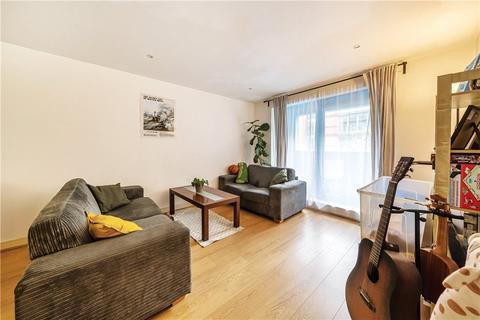 3 bedroom apartment for sale - London, London E16