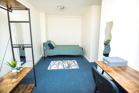 2 bedroom flat to rent, Flat 3, Royal House, 11-13 Goldsmith Street, Nottingham, NG1 5JS