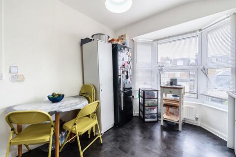 1 bedroom property for sale, Gwendoline Avenue, London