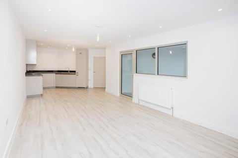 2 bedroom apartment for sale - PLiastow, London E13