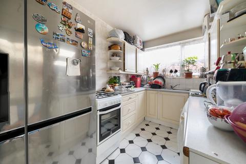 2 bedroom terraced house for sale - East Ham, London E6