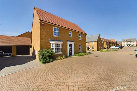 8 Babbage Grove, Leighton Buzzard, LU7 3GA
