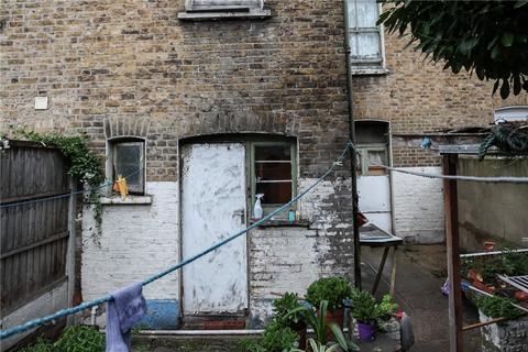 4 bedroom terraced house for sale - Leyton, London E10