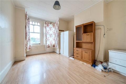 4 bedroom terraced house for sale, Fletcher Lane, Leyton, London