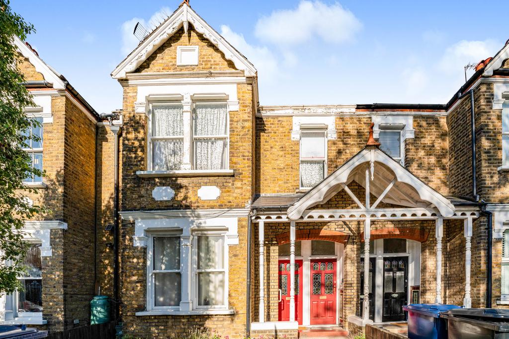 Little Ealing Lane, Northfields, London 3 bed for sale £