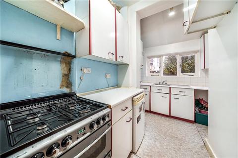 22 Balfour Road, London, W13 9TN