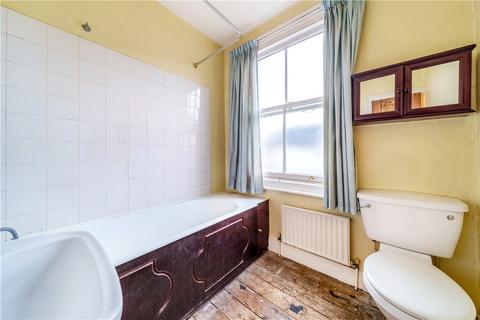 22 Balfour Road, London, W13 9TN