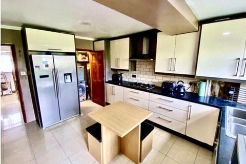 3 bedroom end of terrace house for sale, Compton Crescent, Northolt, Middlesex