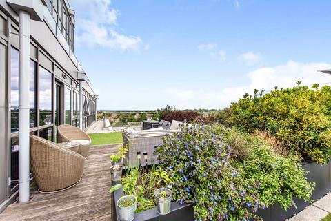 3 bedroom apartment for sale, Dashwood House, Dickens Yard, Longfield Avenue