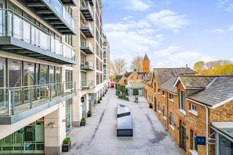 1 bedroom apartment for sale - Skyline House, Dickens Yard, Longfield Avenue