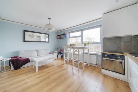 69 Rowan Close, London, W5 4AL
