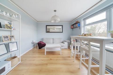 69 Rowan Close, London, W5 4AL