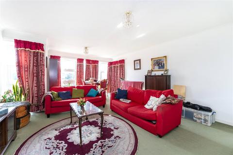 3 bedroom apartment for sale, Ashdown, Clivedon Court, Ealing