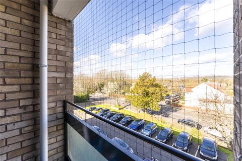 8 Ashdown, London, W13 8DR