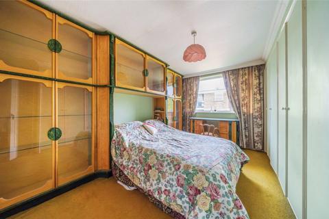 35 Templewood, London, W13 8DU