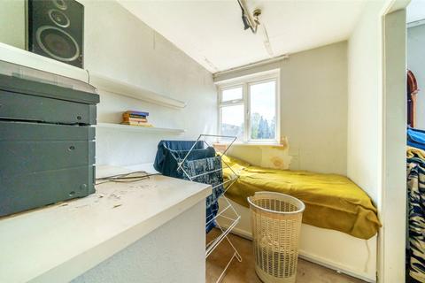 35 Templewood, London, W13 8DU