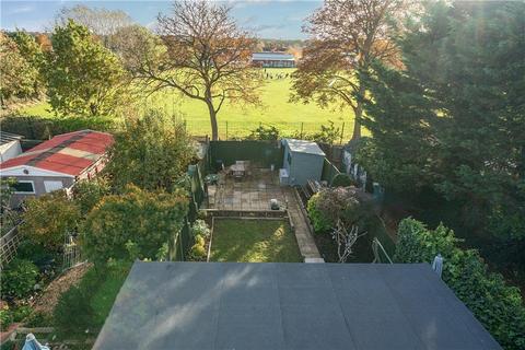 202 Conway Crescent, Perivale, Greenford, UB6 8JF