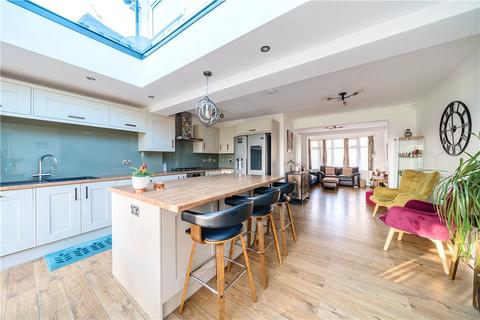 202 Conway Crescent, Perivale, Greenford, UB6 8JF