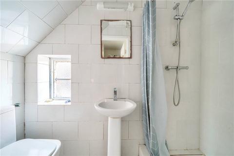49 Vyner Road, London, W3 7LZ