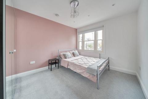 3 bedroom apartment for sale - Acton, London W3