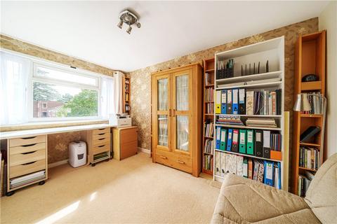 26 Lingfield Close, Northwood, HA6 2FP