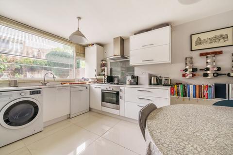 3 bedroom maisonette for sale, Grangedale Close, Northwood, Middlesex