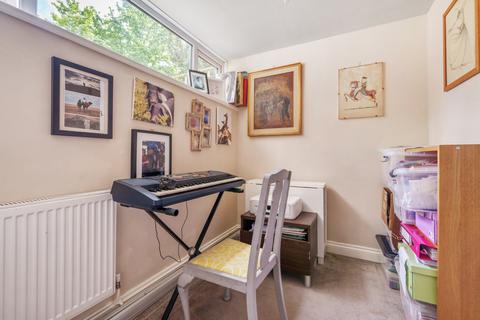 undefined, Grangedale Close, Northwood, Middlesex