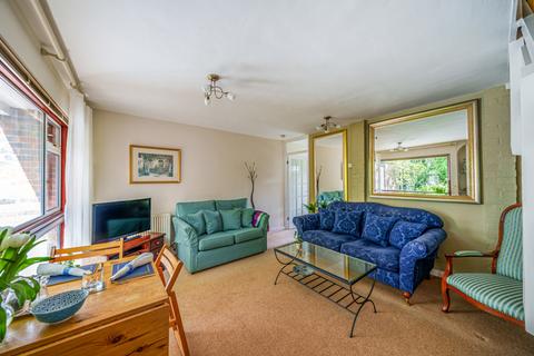 4 Hawkesworth Close, Northwood, HA6 2FT