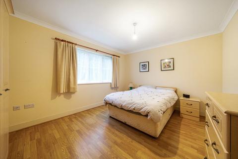 2 bedroom apartment for sale, Oaklands Avenue, Watford, Hertfordshire