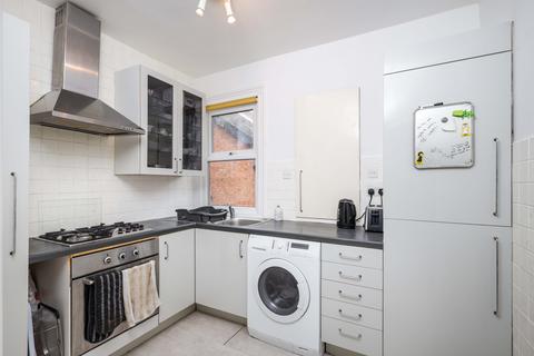 2 bedroom maisonette for sale, Pinner Hill Road, Pinner