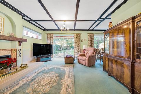 13 Athol Close, Pinner, HA5 3XJ