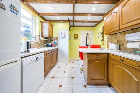 13 Athol Close, Pinner, HA5 3XJ