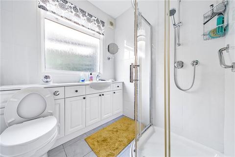 13 Athol Close, Pinner, HA5 3XJ