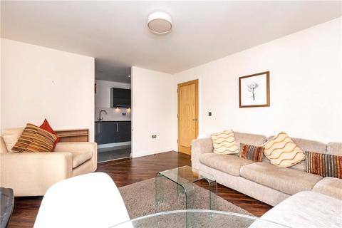 2 bedroom apartment for sale - Victoria Lodge, Cardiff Bay, Cardiff