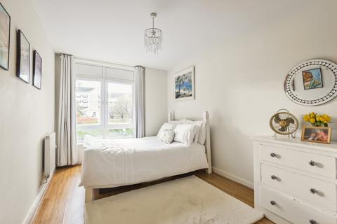 2 bedroom apartment for sale, Kenavon Drive, Reading