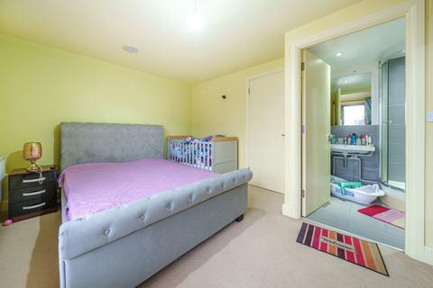 2 bedroom end of terrace house for sale, St. Giles Close, Reading, Berkshire