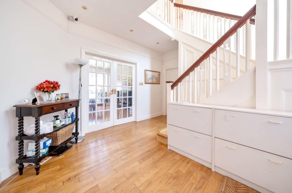 Park Avenue, Watford, Hertfordshire 5 bed detached house for sale £