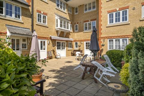 1 bedroom apartment for sale, High Street, Rickmansworth, Hertfordshire