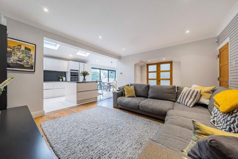 36 Eversley Crescent, Ruislip, HA4 6DD