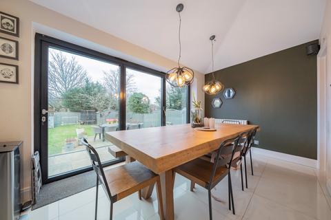 36 Eversley Crescent, Ruislip, HA4 6DD