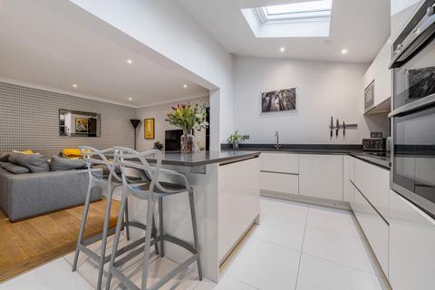 36 Eversley Crescent, Ruislip, HA4 6DD