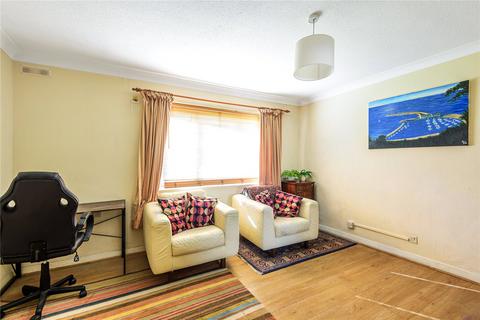 7, Salisbury House Rodwell Close, Ruislip, HA4 9NE