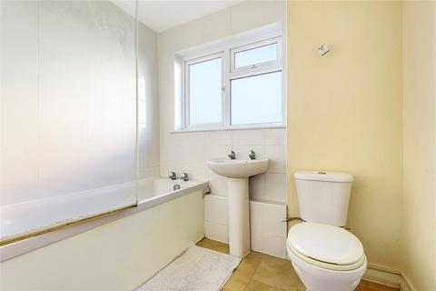 7, Salisbury House Rodwell Close, Ruislip, HA4 9NE