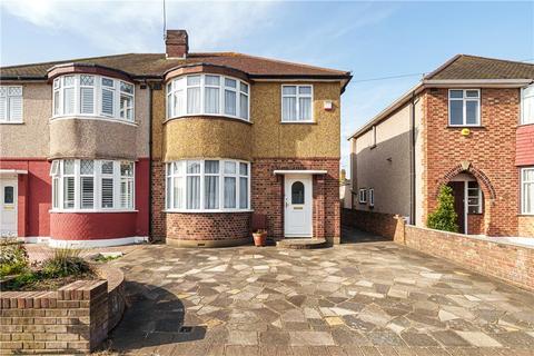 14 Angus Drive, Ruislip, HA4 0SB