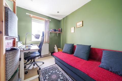 15 Brackenbridge Drive, Ruislip, HA4 0NF