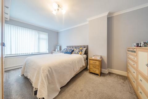 74 Howletts Lane, Ruislip, HA4 7RZ