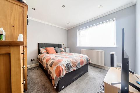 74 Howletts Lane, Ruislip, HA4 7RZ