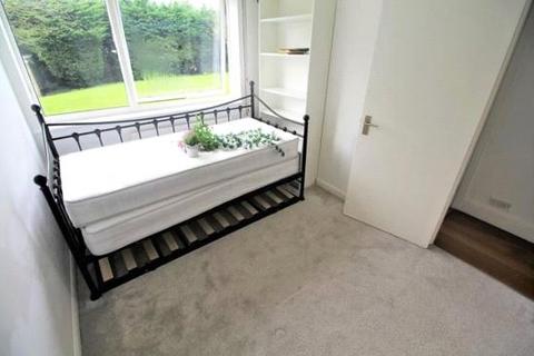 31 Seaford Close, Ruislip, HA4 7EQ