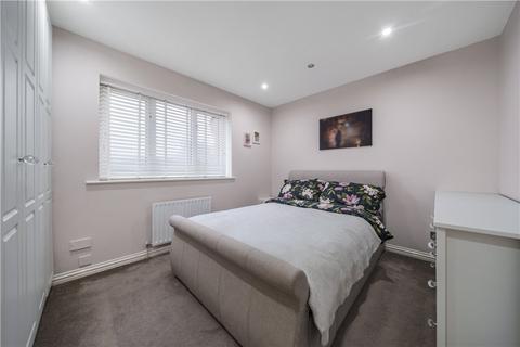 13 Theodora Way, Pinner, HA5 2RA