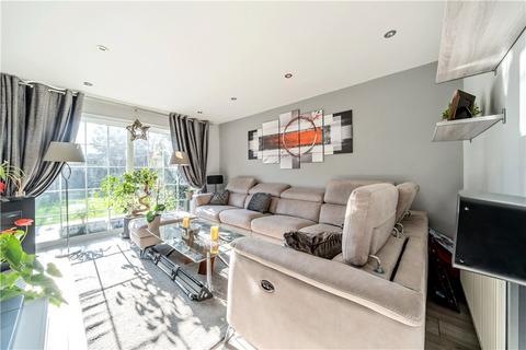 24 Brickett Close, Ruislip, HA4 7YE